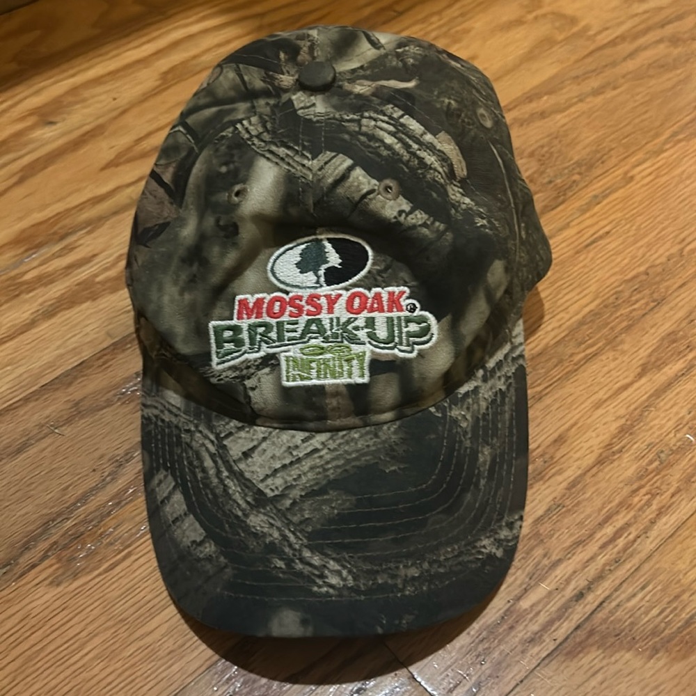 Russell Outdoor Mossy Oak Men’s Green and Brown Breakup Camouflage Baseball Hat